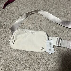 Lululemon Everywhere belt Bag